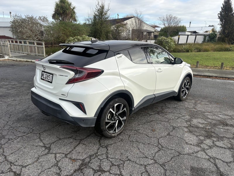 2019 Toyota C-HR Limited 1.2PT CVT AWD SUV/5D/5S image 5