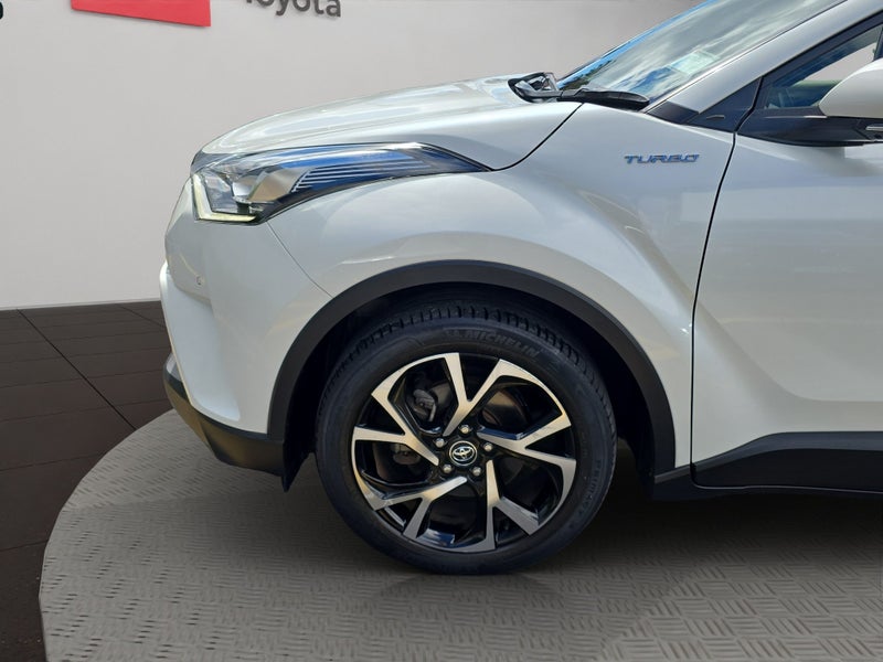 2019 Toyota C-HR Limited 1.2PT CVT FWD SUV/5D/5... image 5