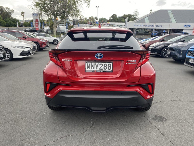 2019 Toyota C-HR Limited 1.8P Hybrid SUV image 3