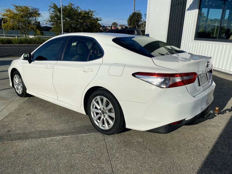 2019 Toyota Camry GL 2.5P 6AT FWD Sedan image 3