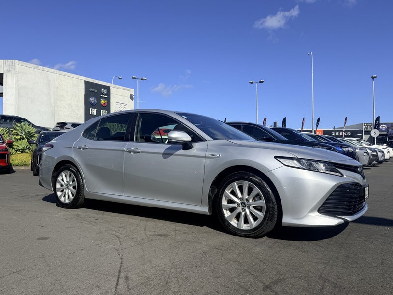 2019 Toyota Camry GX 2.5 PETROL HYBRID image 5