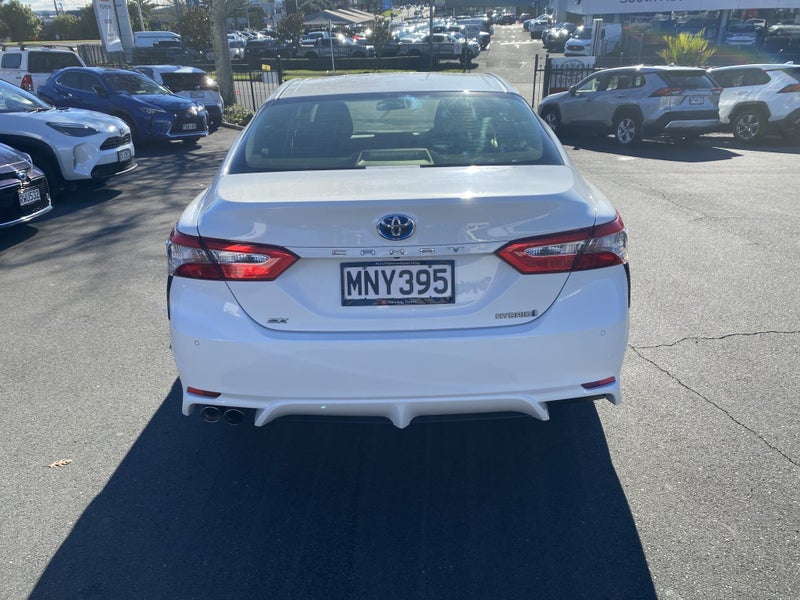 2019 Toyota Camry SX 2.5P Hybrid Sedan image 3
