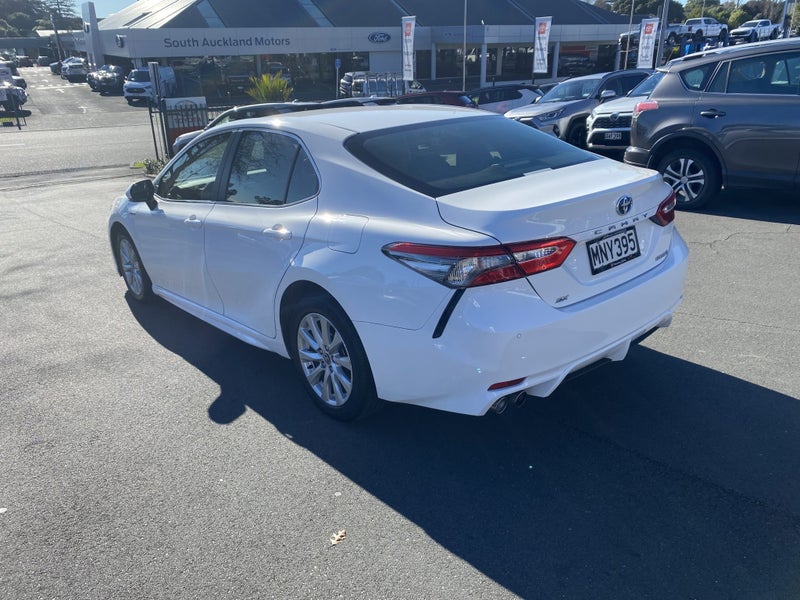 2019 Toyota Camry SX 2.5P Hybrid Sedan image 5