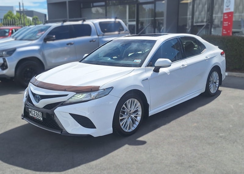 2019 Toyota Camry ZR HYBRID, Leather image 3