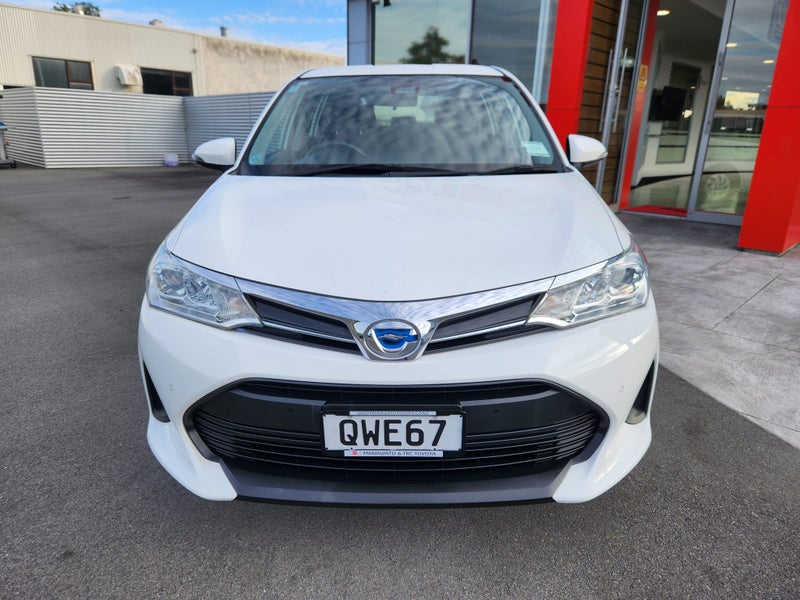 2019 Toyota Corolla 1.5 Hybrid Automatic Wagon image 2