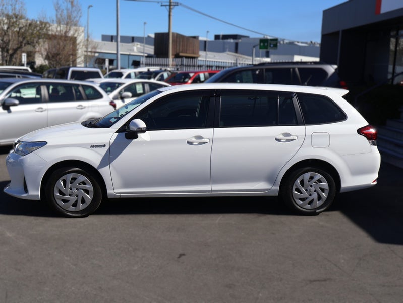 2019 Toyota Corolla 1.5 Hybrid Fielder Wagon image 4