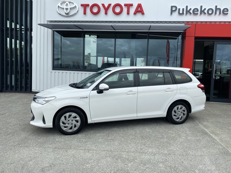 2019 Toyota Corolla 1.5 Hybrid Wagon image 2