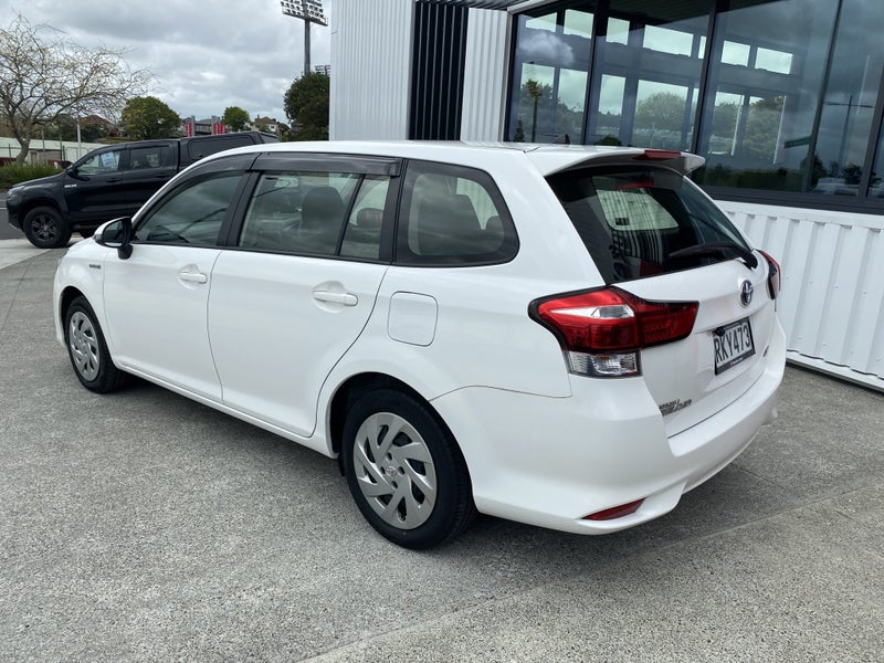 2019 Toyota Corolla 1.5 Hybrid Wagon image 3