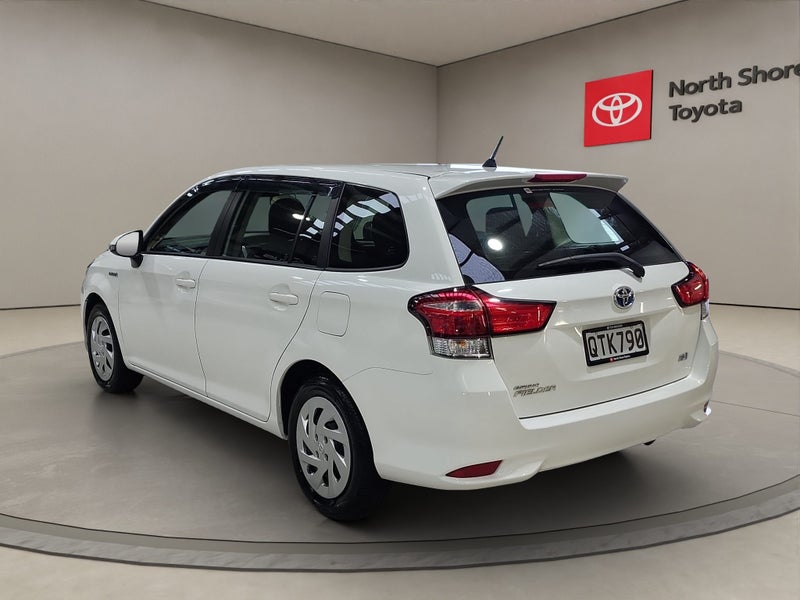 2019 Toyota Corolla 1.5L Hybrid Wagon 2WD image 5