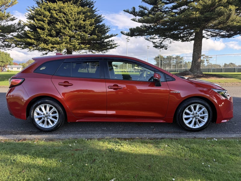 2019 Toyota Corolla 1.8 Hybrid S Touring Automa... image 3