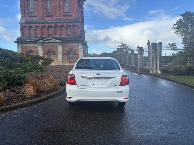 2019 Toyota Corolla Axio Hybrid image 4