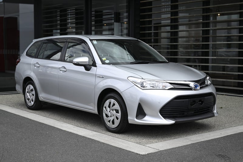 2019 Toyota Corolla Fielder 1.5 Hybrid FWD Wagon image 1