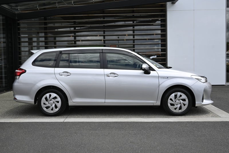 2019 Toyota Corolla Fielder 1.5 Hybrid FWD Wagon image 5