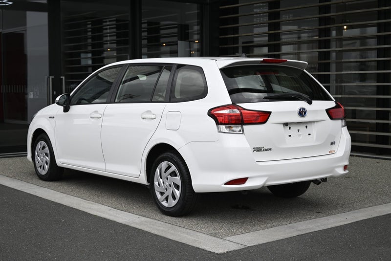 2019 Toyota Corolla Fielder 1.5 Hybrid FWD Wagon image 2
