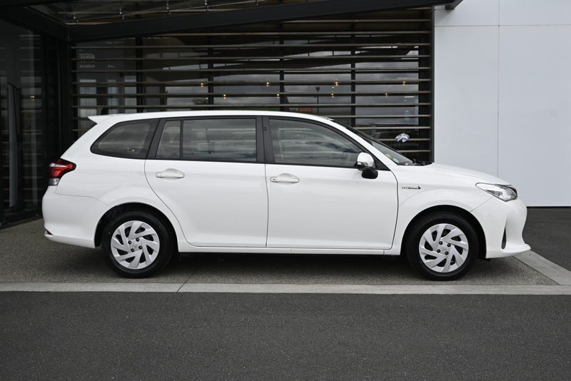 2019 Toyota Corolla Fielder 1.5 Hybrid FWD Wagon image 5