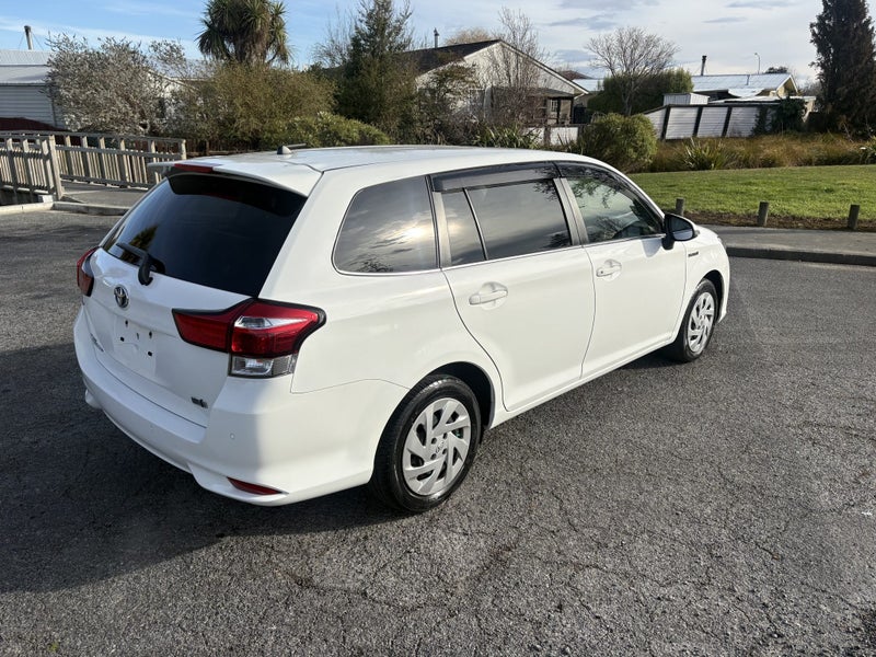 2019 Toyota Corolla Fielder 1.5 Hybrid G 5 Dr W... image 5