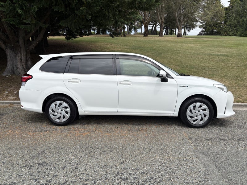 2019 Toyota Corolla Fielder 1.5 Hybrid G 5 Dr W... image 3