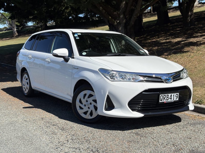 2019 Toyota Corolla Fielder 1.5 Hybrid G 5 Dr W... image 1