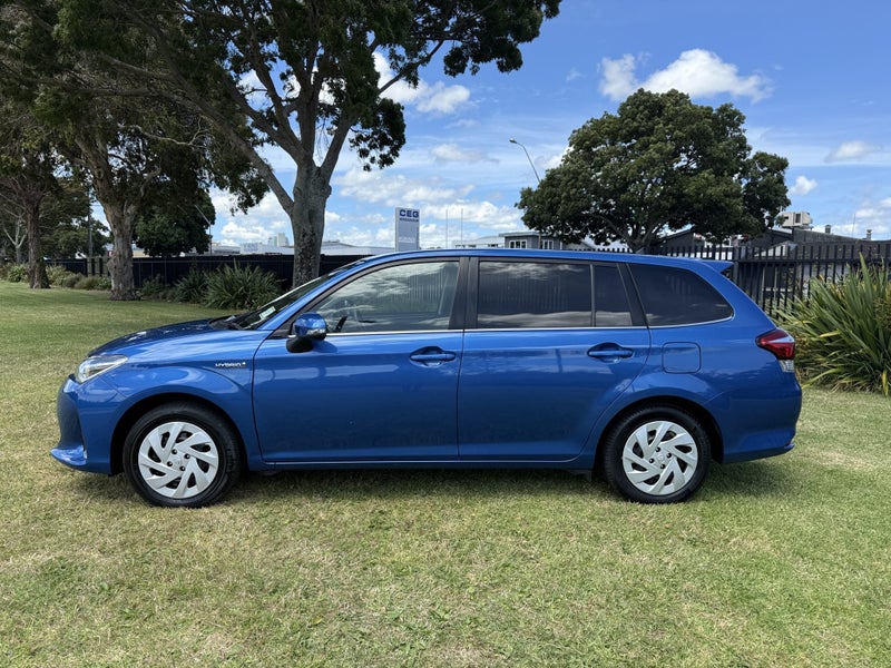 2019 Toyota Corolla Fielder 1.5 Hybrid G Automa... image 4