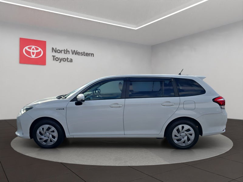 2019 Toyota Corolla Fielder 1.5 Hybrid Wagon CV... image 4