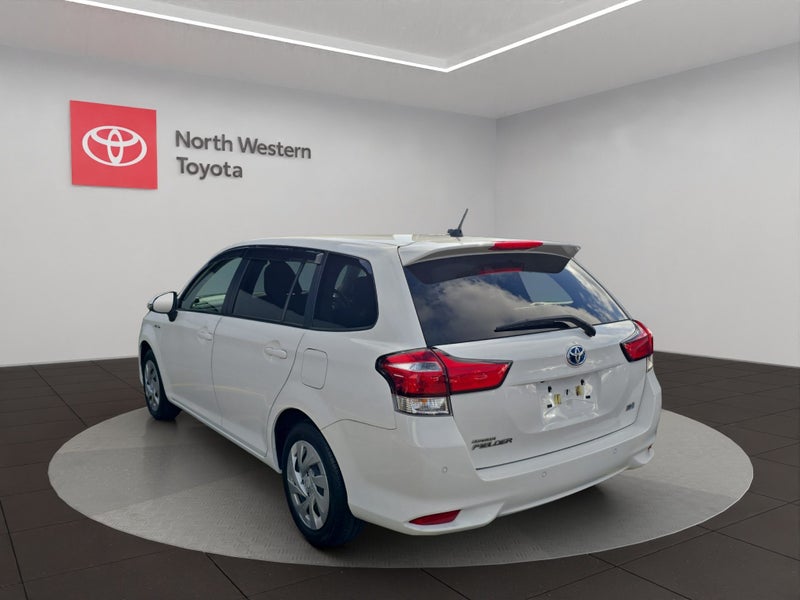 2019 Toyota Corolla Fielder 1.5 Hybrid Wagon CV... image 5