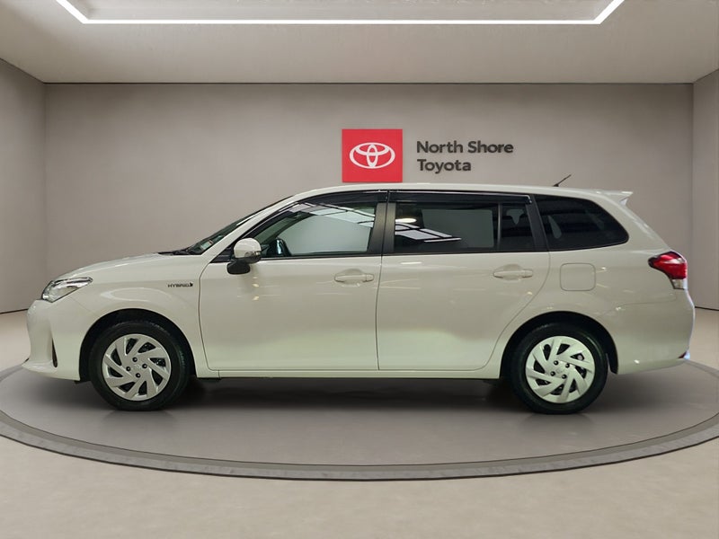 2019 Toyota Corolla Fielder 1.5 L Hybrid 2WD Wagon image 4