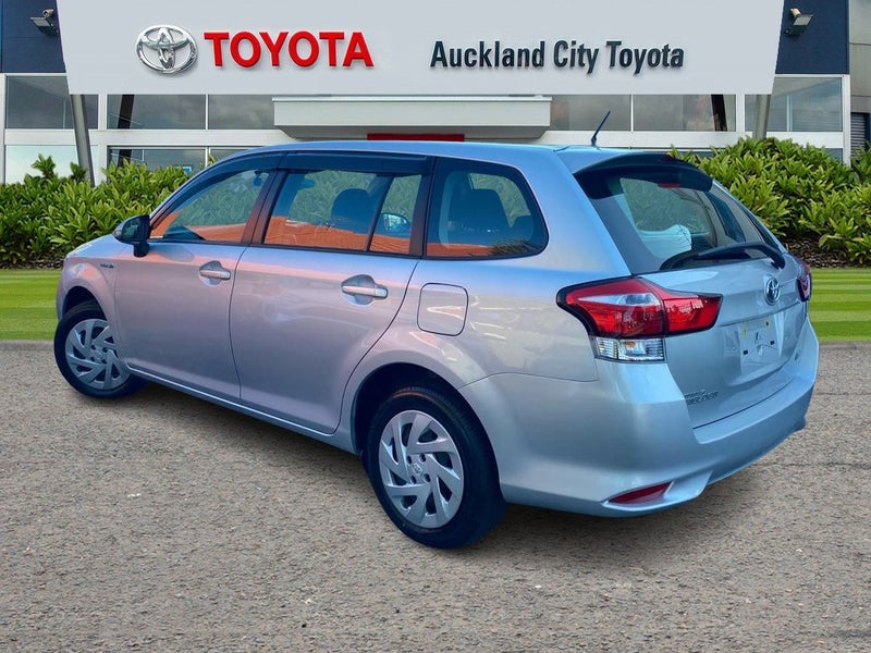 2019 Toyota Corolla Fielder 1.5 Ltr Hybrid image 3