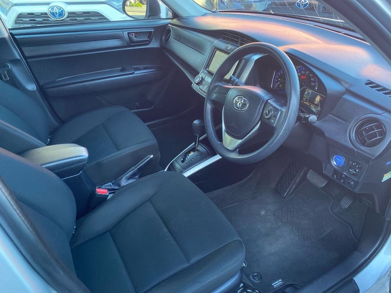 2019 Toyota Corolla Fielder 1.5 Ltr Hybrid image 4