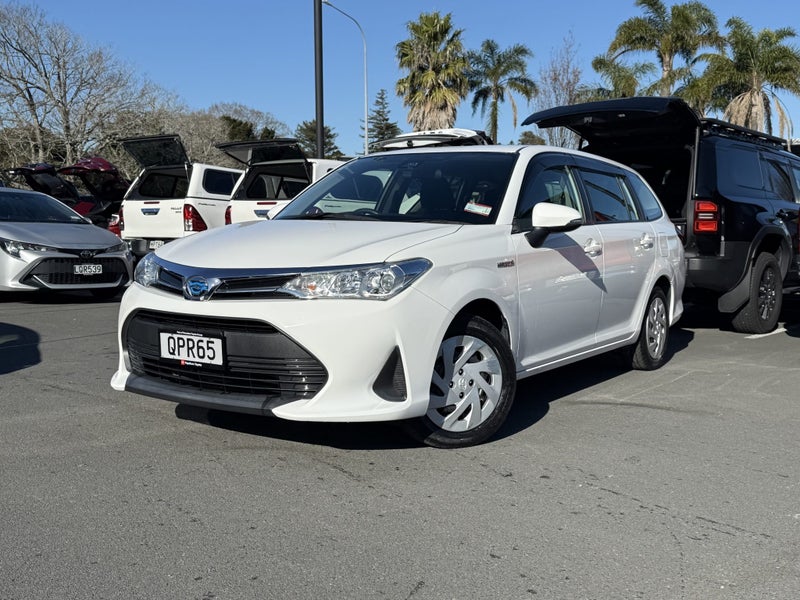 2019 Toyota Corolla Fielder 1.5L Hybrid image 5