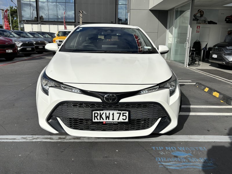 2019 Toyota Corolla GX 2.0 PETROL ECONOMICAL HATCH image 4