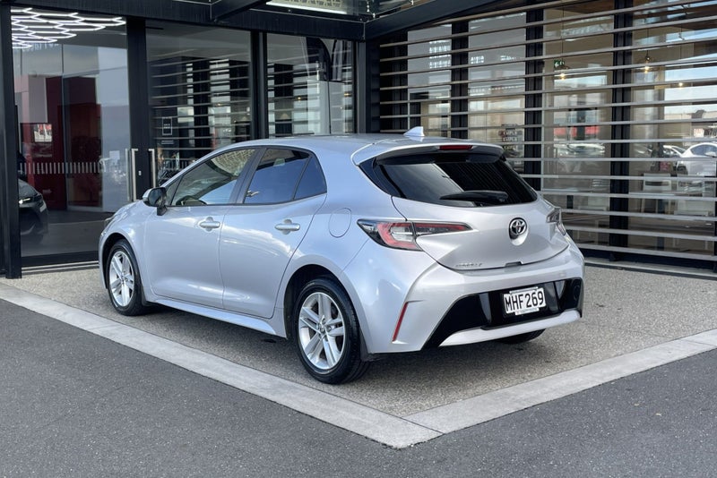 2019 Toyota Corolla GX 2.0 Petrol FWD Hatchback image 2