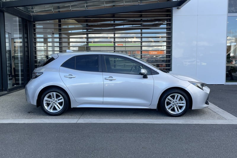 2019 Toyota Corolla GX 2.0 Petrol FWD Hatchback image 5