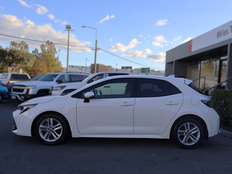 2019 Toyota Corolla GX PETROL, Hatchback image 4