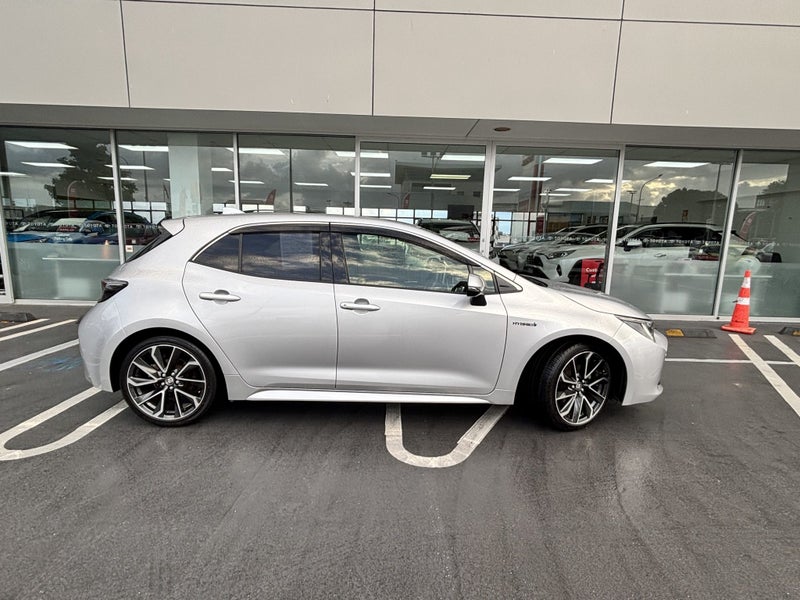 2019 Toyota Corolla GZ HYBRID SPORT HATCH image 5