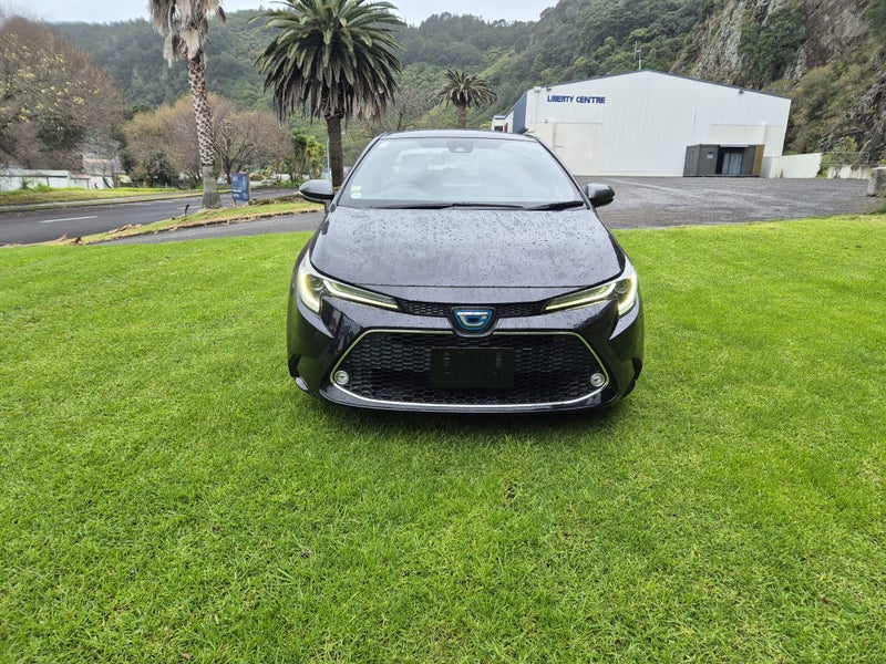 2019 Toyota Corolla Hybrid 1.8 Sedan image 2
