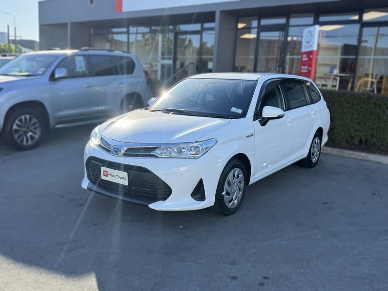 2019 Toyota Corolla Hybrid Wagon 2 Wheel drive image 3
