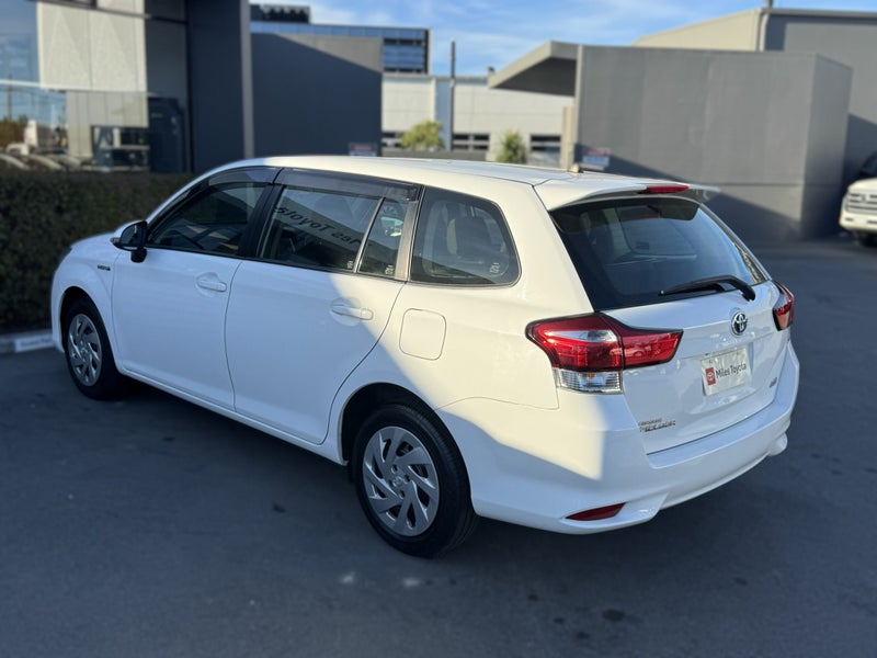2019 Toyota Corolla Hybrid Wagon 2 Wheel drive image 5