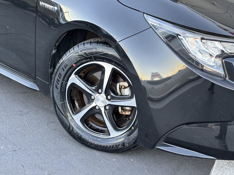 2019 Toyota Corolla S EDITION HYBRID WAGON image 5