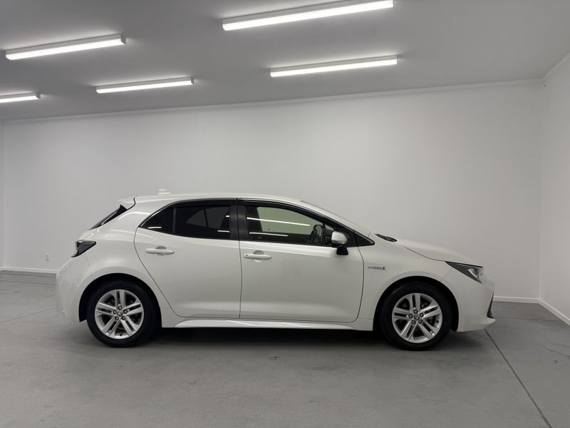 2019 Toyota Corolla Sport 1.8 Hybrid image 3
