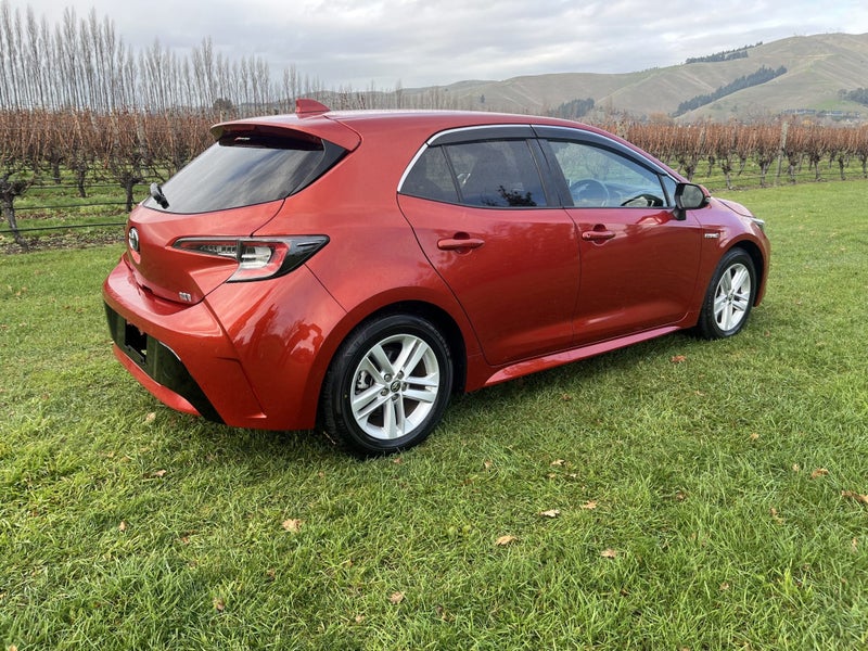 2019 Toyota Corolla Sport 1.8 Hybrid G 5 Dr Hat... image 4