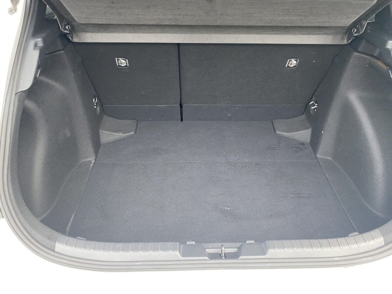 2019 Toyota Corolla Sport 1.8 Hybrid G 5 Dr Hat... image 4