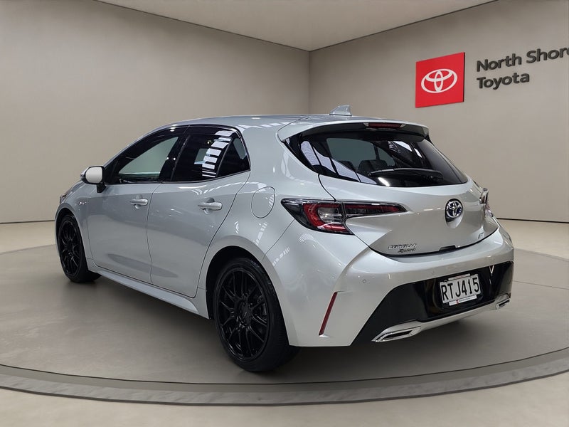 2019 Toyota Corolla Sport 1.8L Hybrid G FWD Hat... image 5