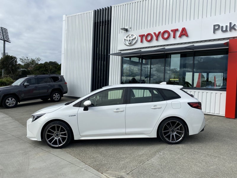 2019 Toyota Corolla Touring 1.8 HYBRID 5 Dr Wagon image 2