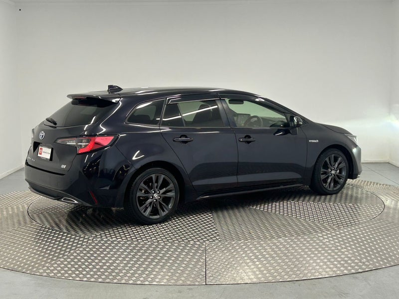 2019 Toyota Corolla Touring 1.8 Hybrid Wagon image 3