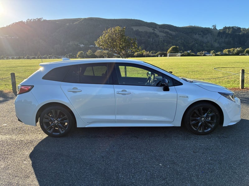 2019 Toyota Corolla Touring 1.8 Hybrid Wagon 4WD image 5