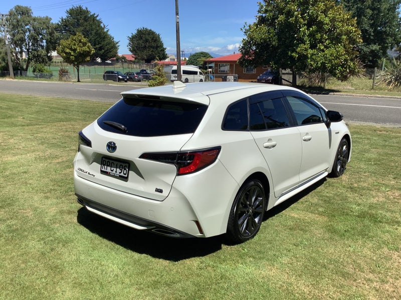2019 Toyota Corolla Touring 1.8 Hybrid WXB image 5