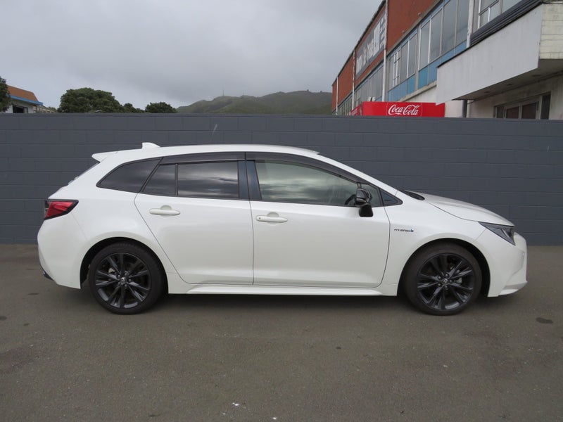 2019 Toyota Corolla Touring 1.8 Hybrid WxB 5 image 4
