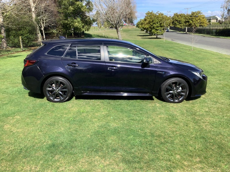 2019 Toyota Corolla WxB Touring Wagon 1.8L Hybr... image 4
