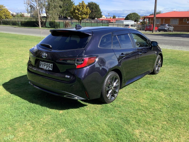 2019 Toyota Corolla WxB Touring Wagon 1.8L Hybr... image 5