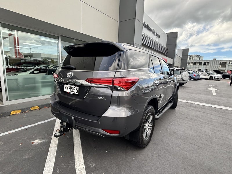 2019 Toyota Fortuner 4WD GXL 2.8 DIESEL FAMILY SUV image 3